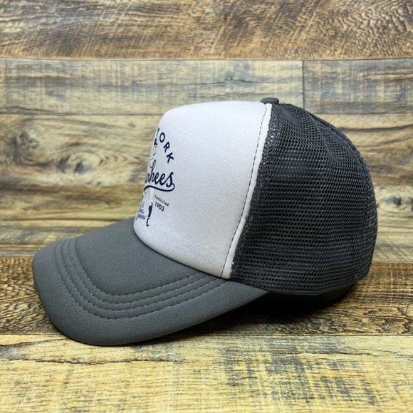 New York Yankees Bronx Bombers Mens Trucker Hat Grey Snapback Baseball Cap - Picture 3 of 7